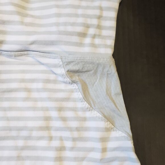 LULULEMON GRAY WHITE STRIPE SLEEVELESS ACTIVEWEAR ATHLETIC SHELF BRA TANK - Picture 9 of 16